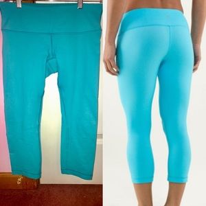 💙Lululemon wunder under crops low rise size 6💙